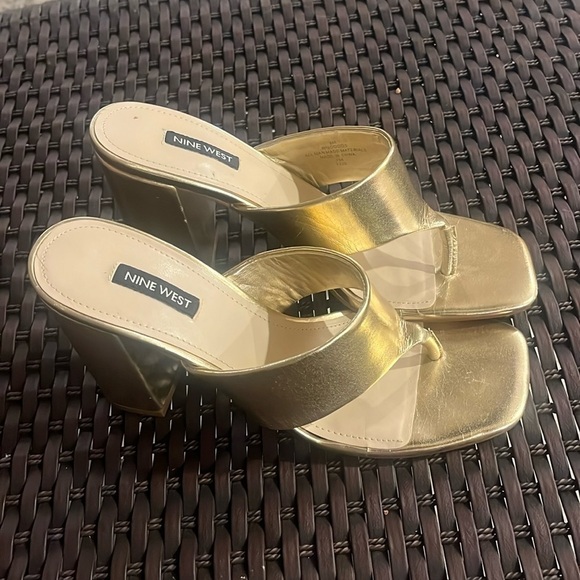 Nine West GoGo Sandals - Gold 8M - Picture 2 of 11